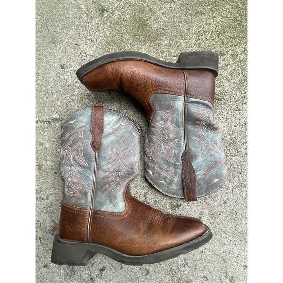ARIAT WOMEN'S DELILAH WESTERN BOOTS - BROAD SQUARE TOE‎ Women's 8B - Picture 2 of 10